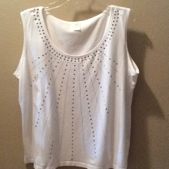 Studded white tee - Picture 1 of 2
